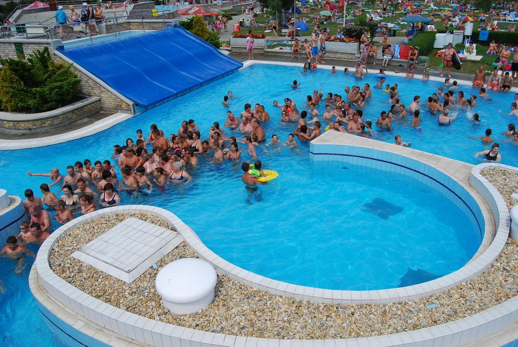 Hotel Termal Tiszaujvaros Ngoại thất bức ảnh