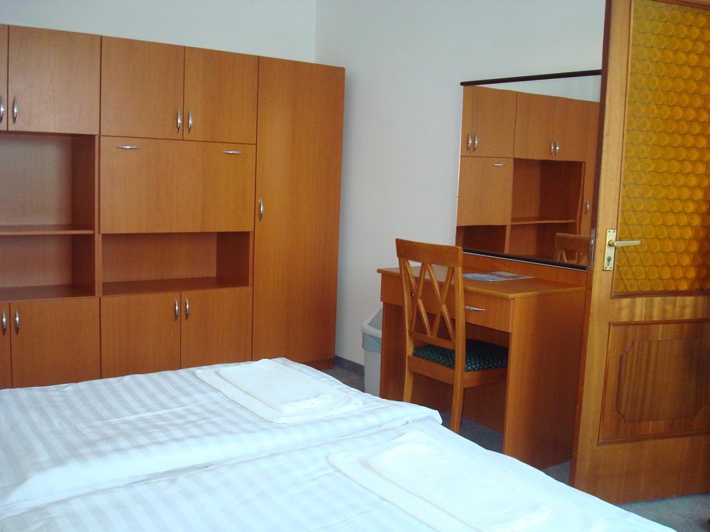 Hotel Termal Tiszaujvaros Ngoại thất bức ảnh