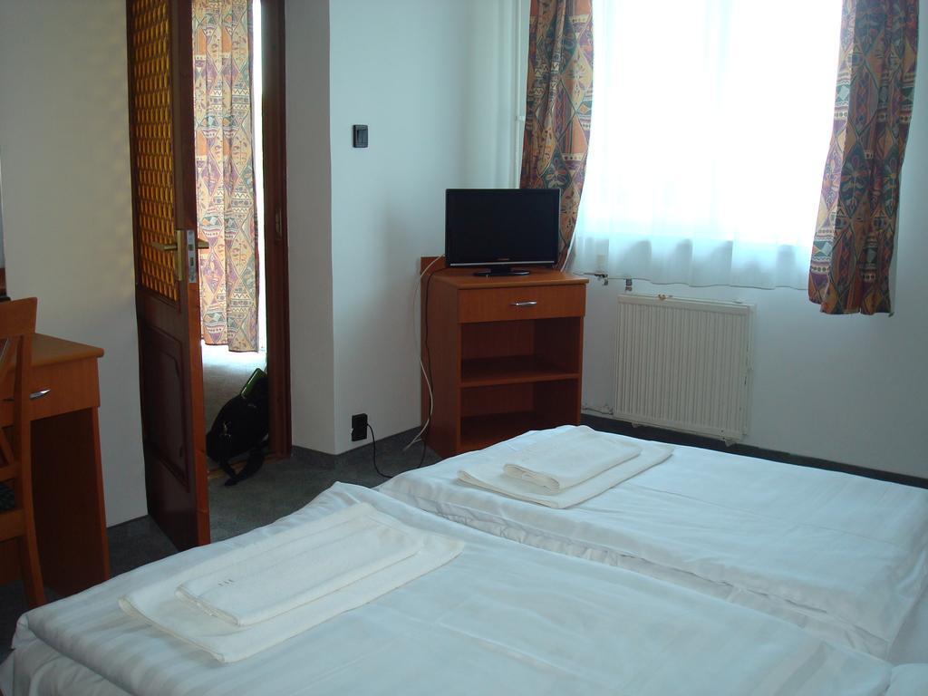 Hotel Termal Tiszaujvaros Ngoại thất bức ảnh