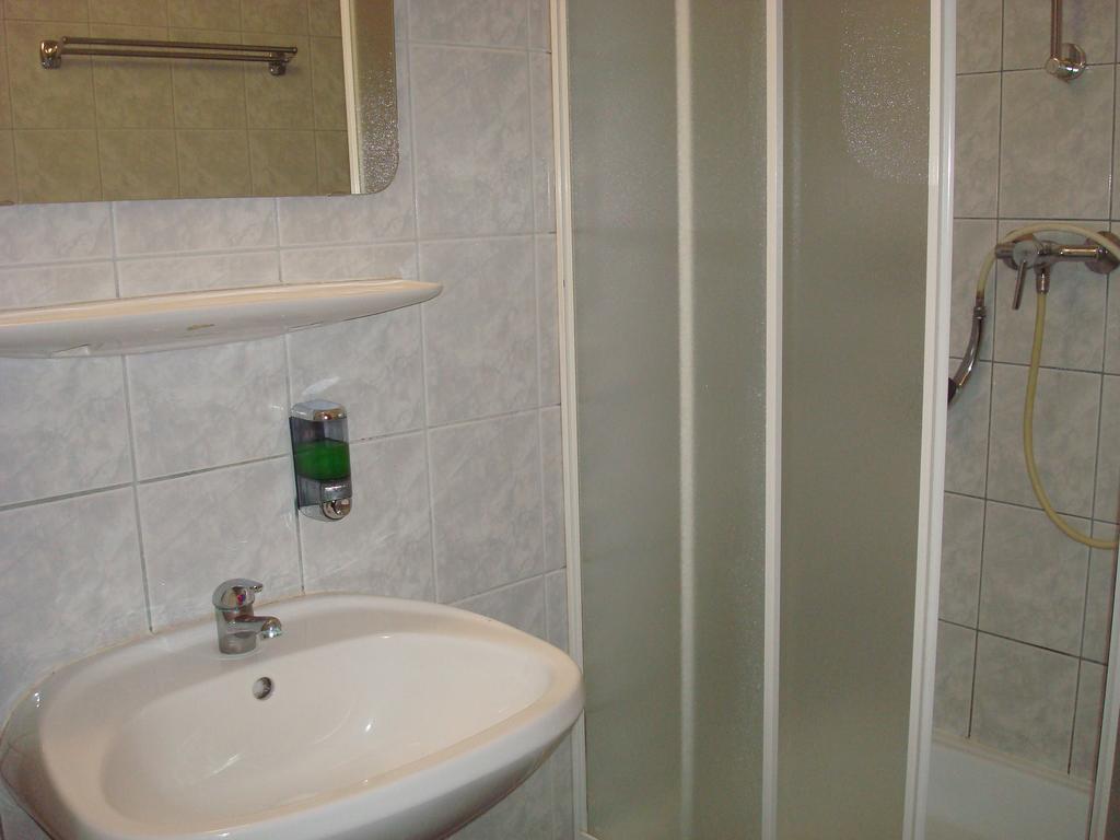 Hotel Termal Tiszaujvaros Phòng bức ảnh